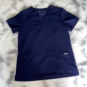 Figs Casma Three-Pocket Scrub Top